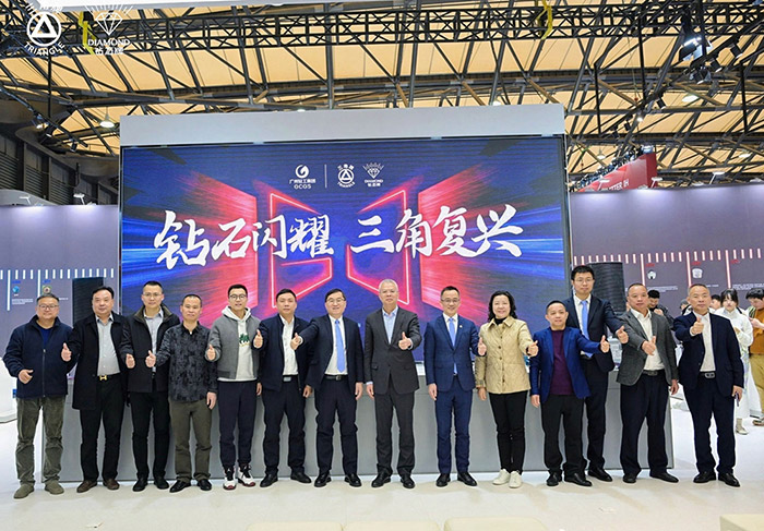  “AK官网-AK(中国)
”“钻石牌”60年家电老字号惊艳亮相AWE ——致敬经典为传承，国货创新谋复兴